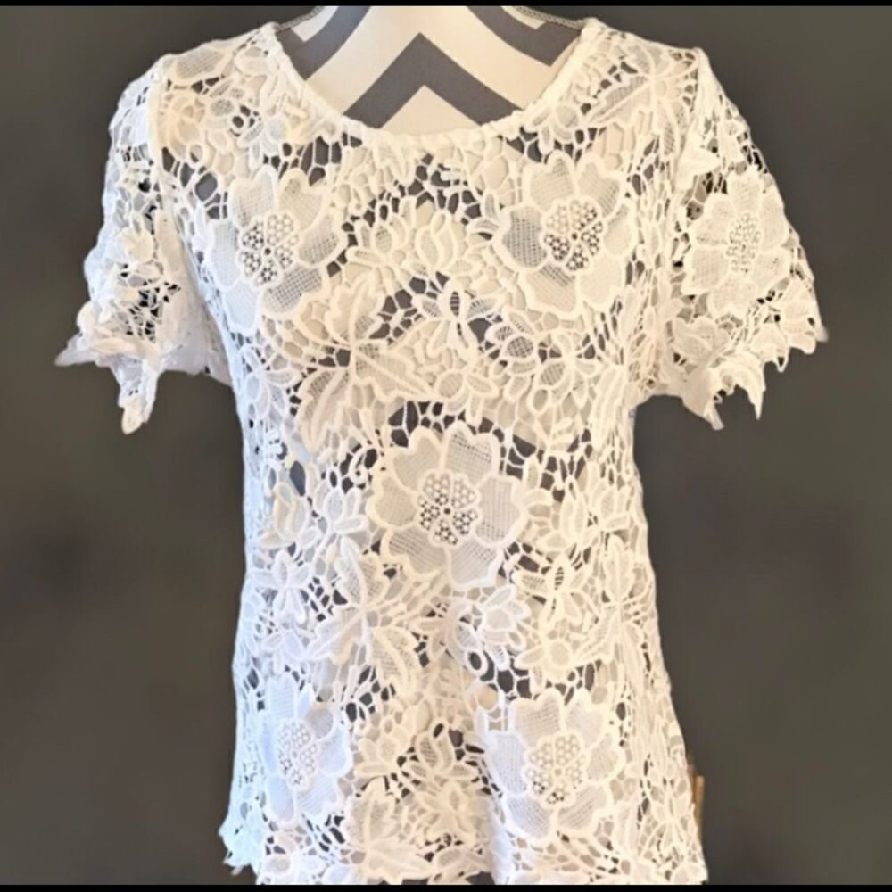 Lydia USA NWT SMALL Off White Lace Top
